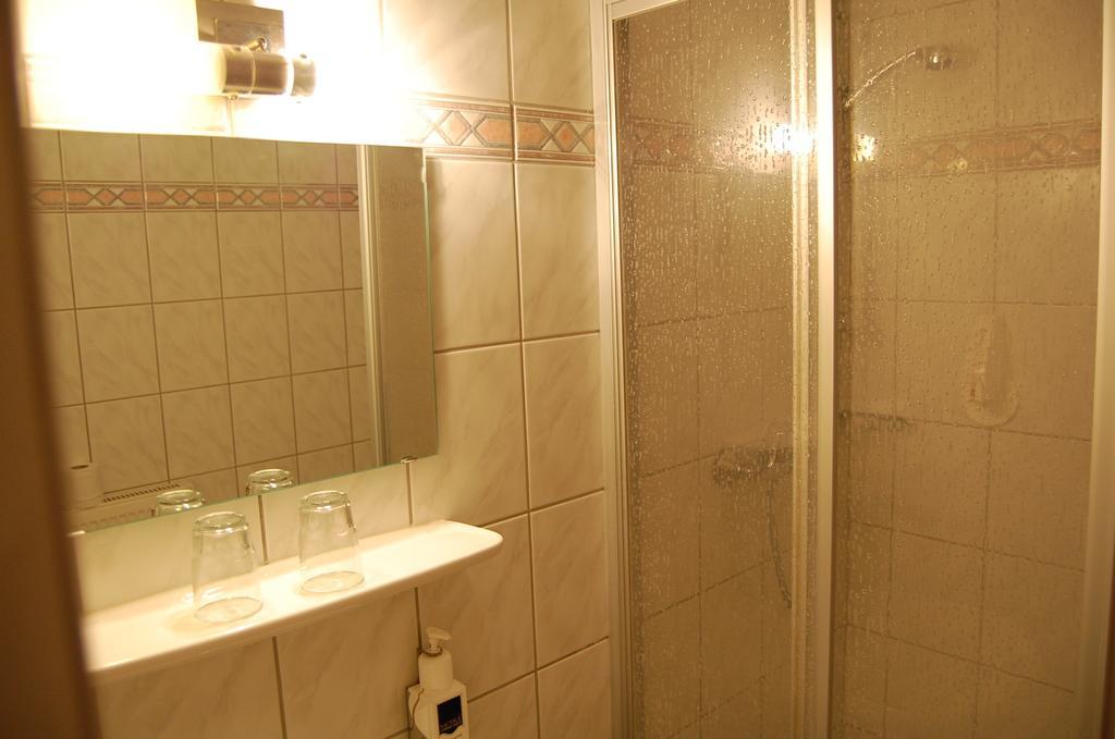 Hotel Jahnke Нойбранденбург Номер фото